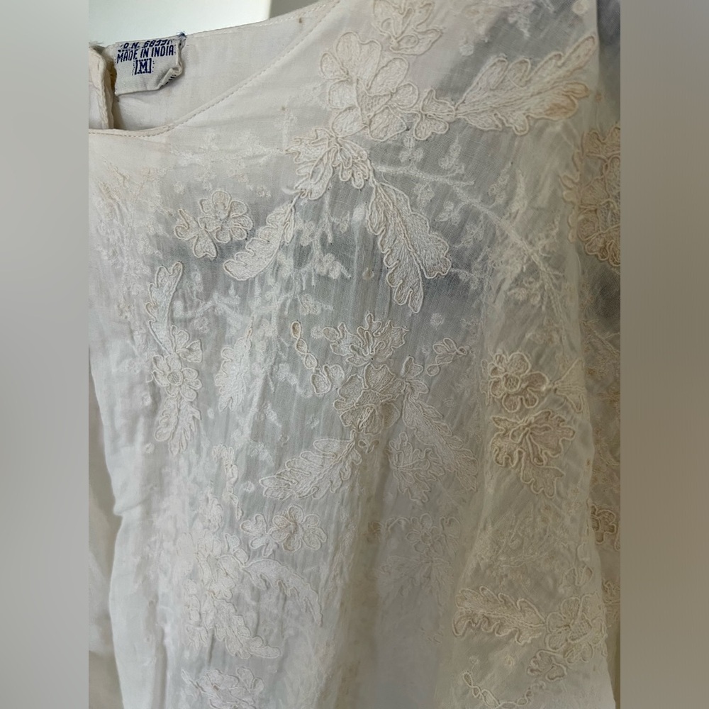 1960s Parisian Vintage blouse - Picture 3 of 9